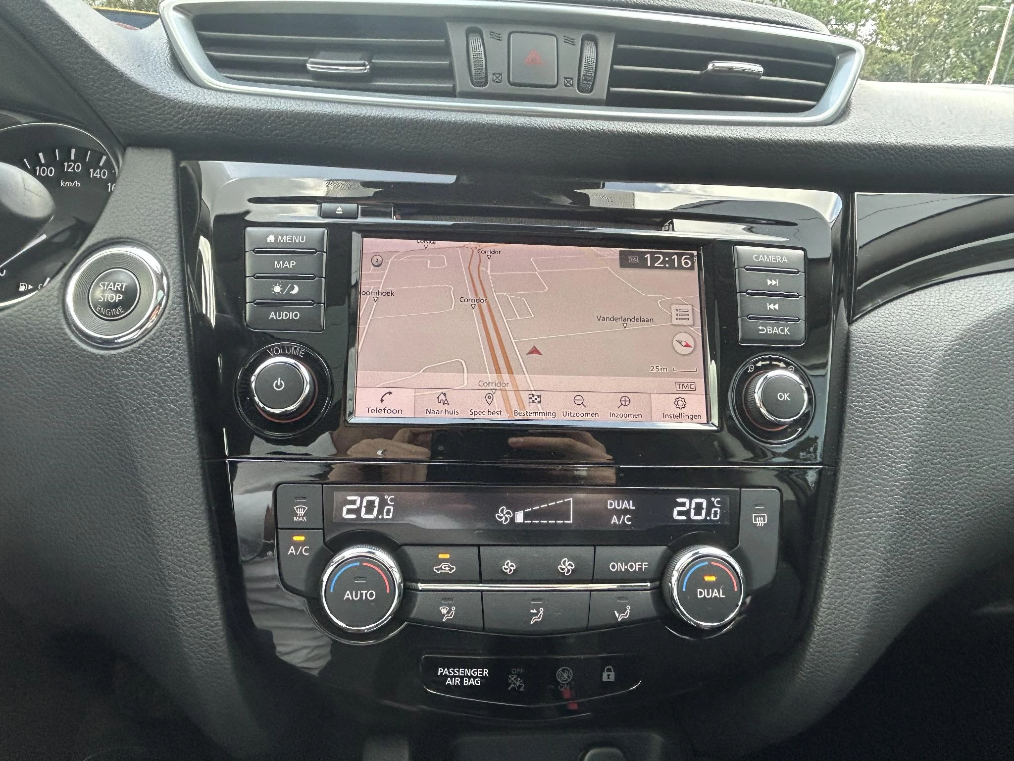 Nissan-QASHQAI-image-17
