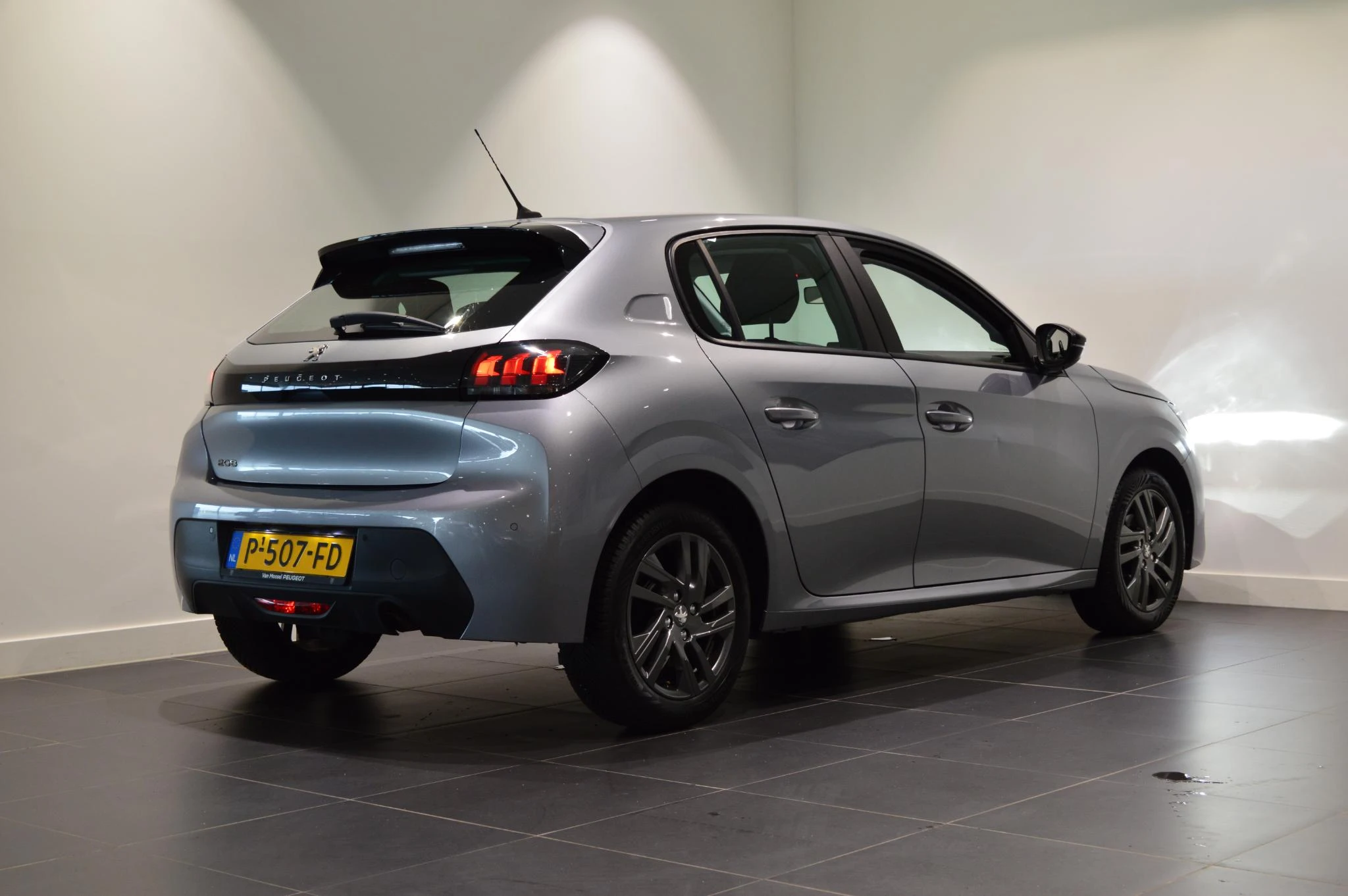Peugeot-208-image-4