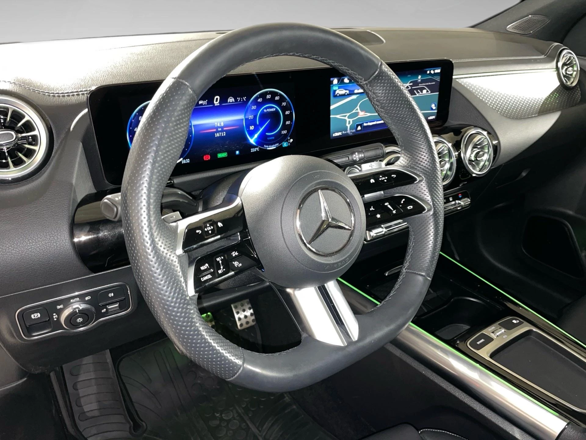 Mercedes-Benz-EQA-image-7