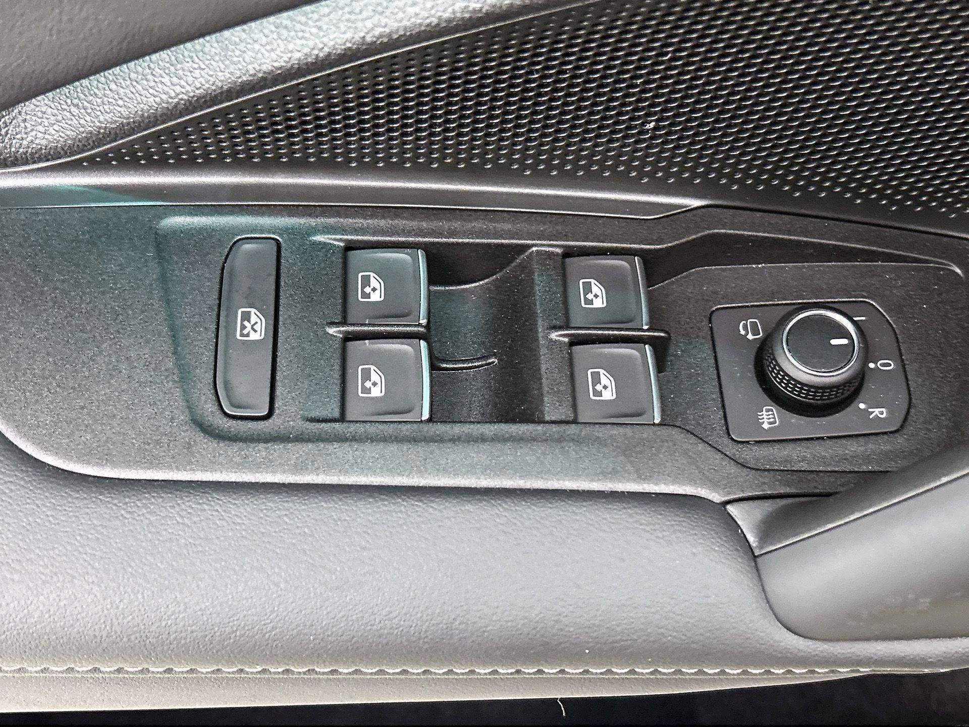 Volkswagen-Tiguan-image-37