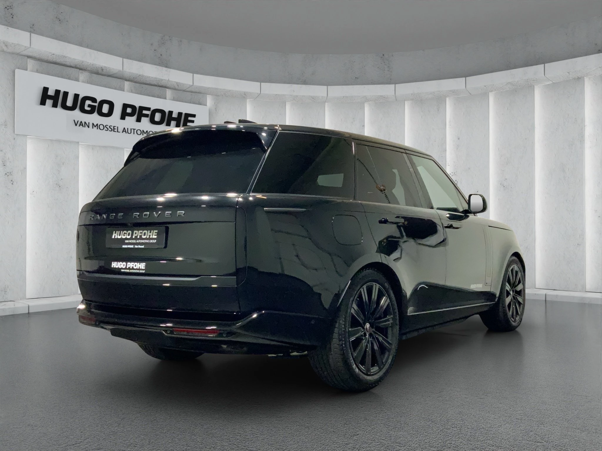 Land Rover-Range Rover-image-4