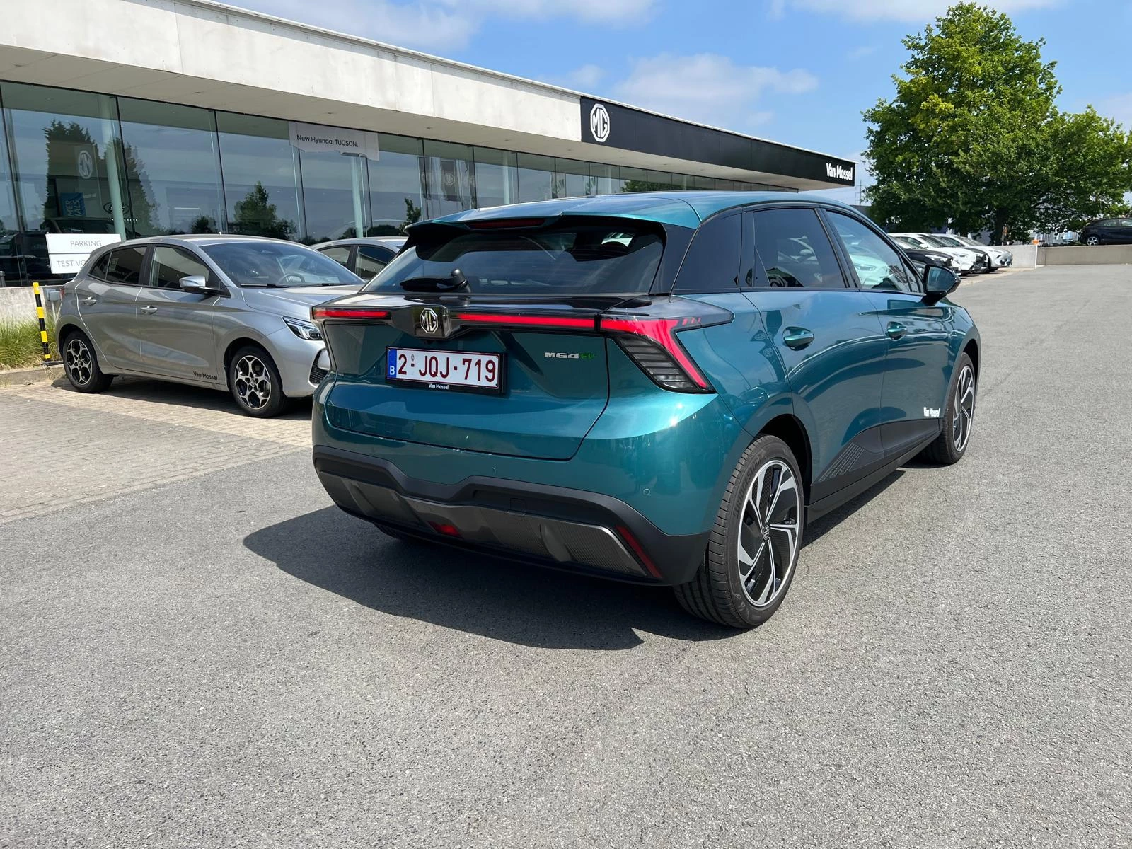 MG MG4 64 kWh Premium