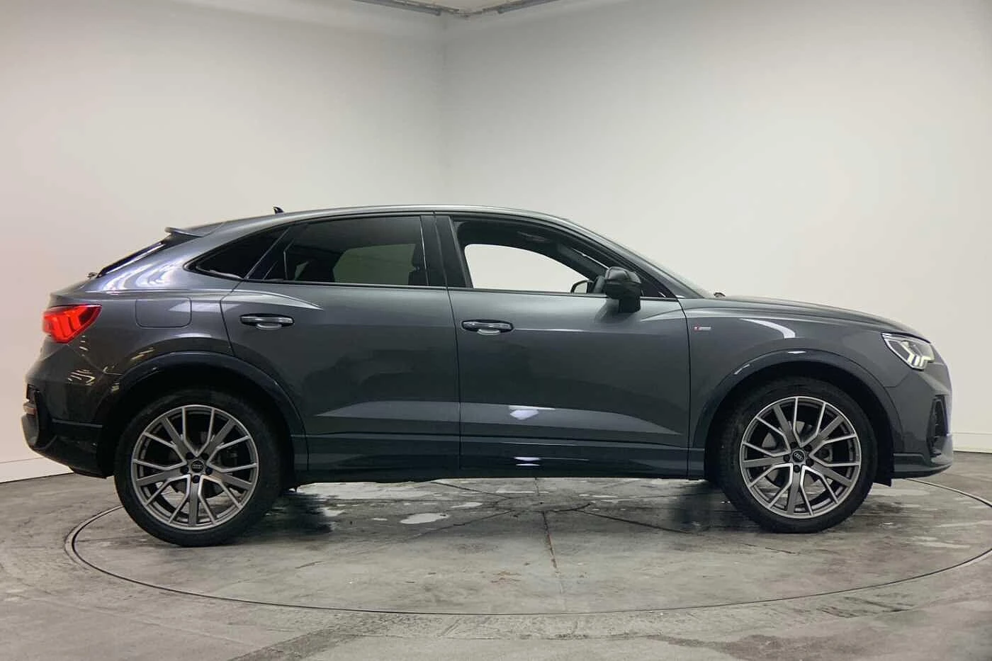 Audi-Q3-image-3