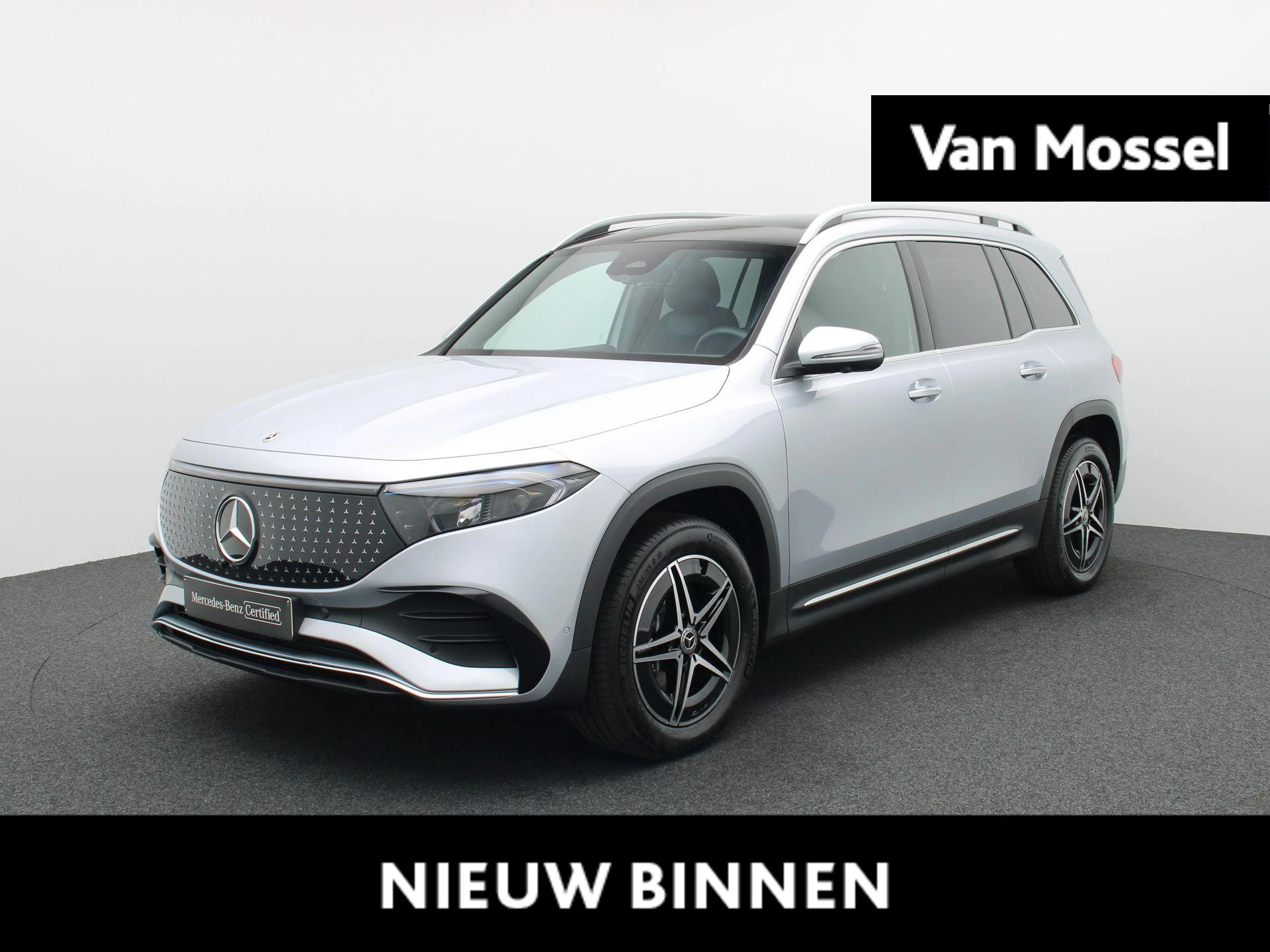 Mercedes-Benz-EQB-image-0