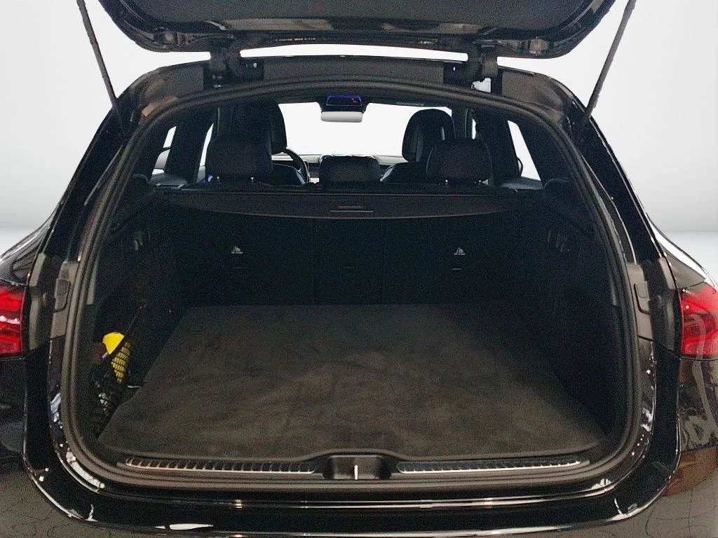 Mercedes-Benz GLC 300 d 4M AMG MBUX AHK SHZ KLIMA KEYLESS-GO AMG LineX254 GLC 300 d 4M AMG MBUX AHK SHZ KLIMA KEYLESS-GO AMG Line
