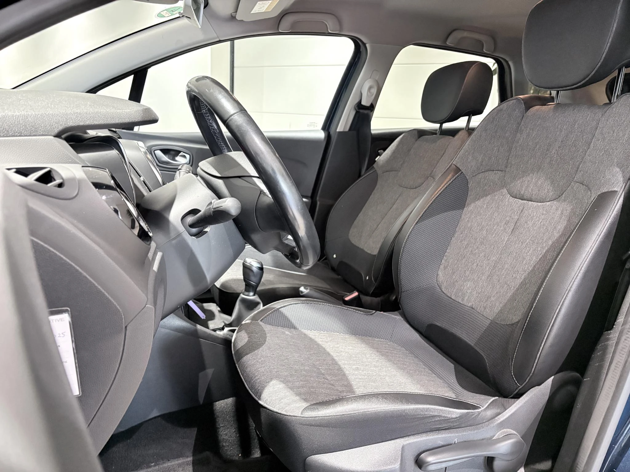 Renault-Captur-image-10
