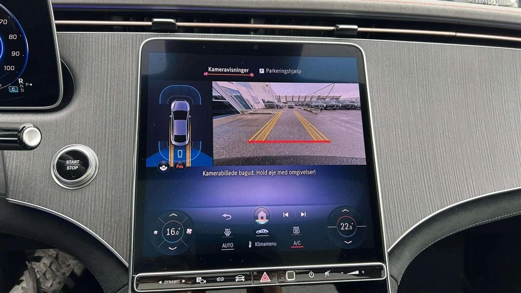 Mercedes-Benz-EQE-image-15