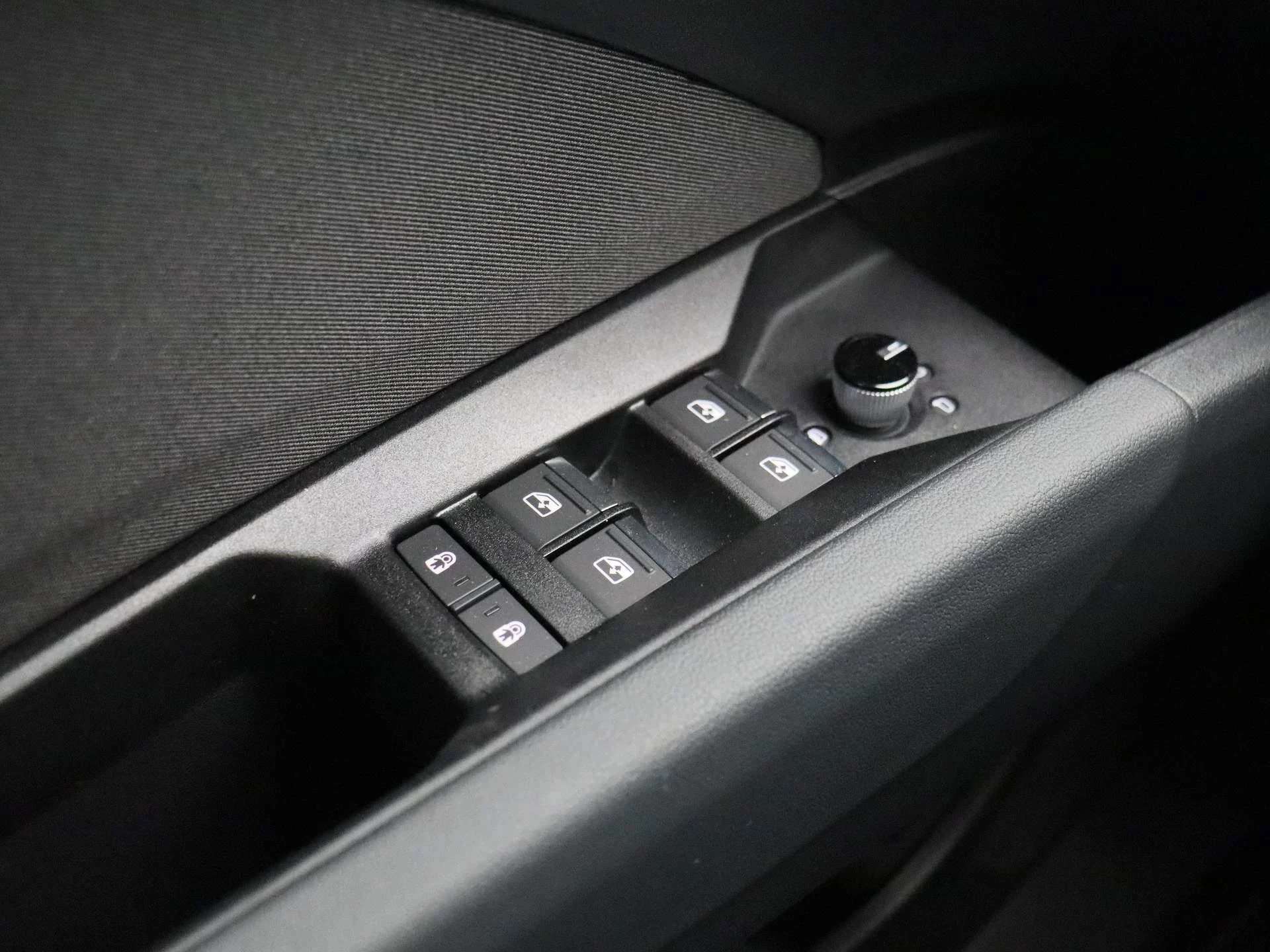 Audi-Q4 e-tron-image-26