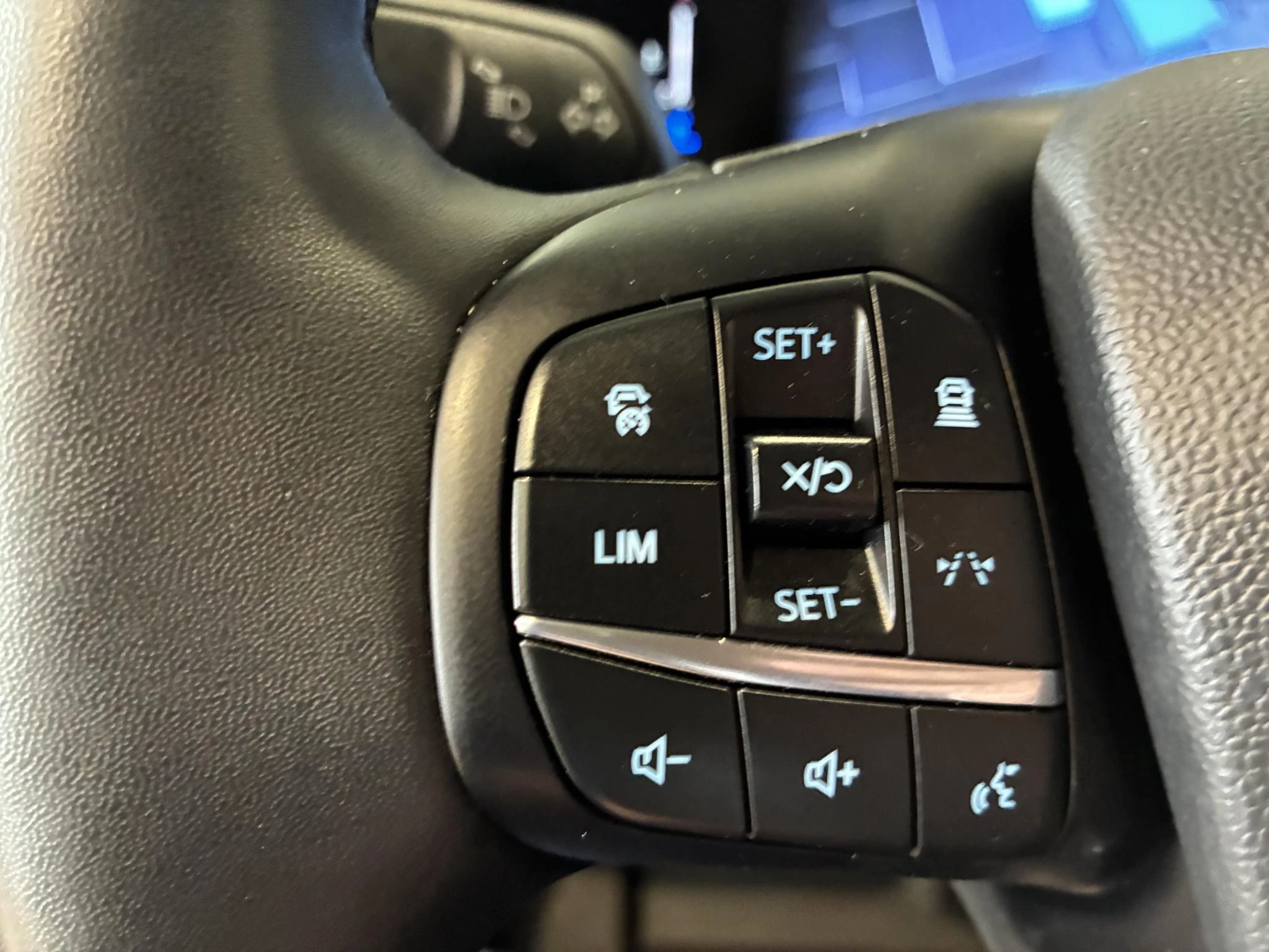 Ford-Transit Courier-image-11