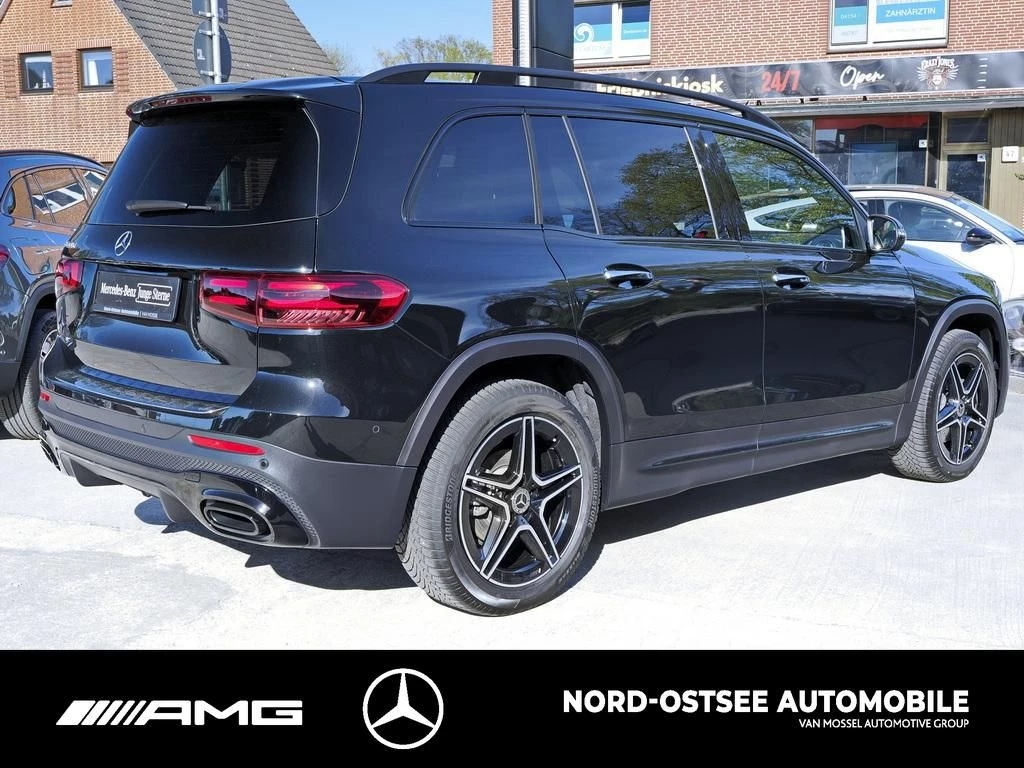 Mercedes-Benz-GLB-image-3