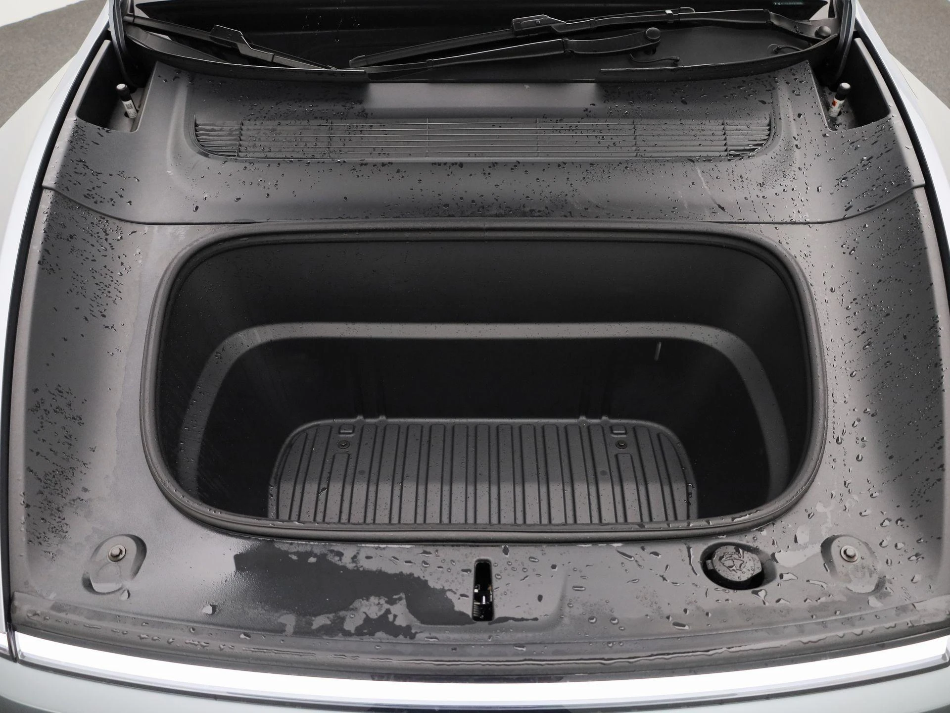 Tesla-Model Y-image-42