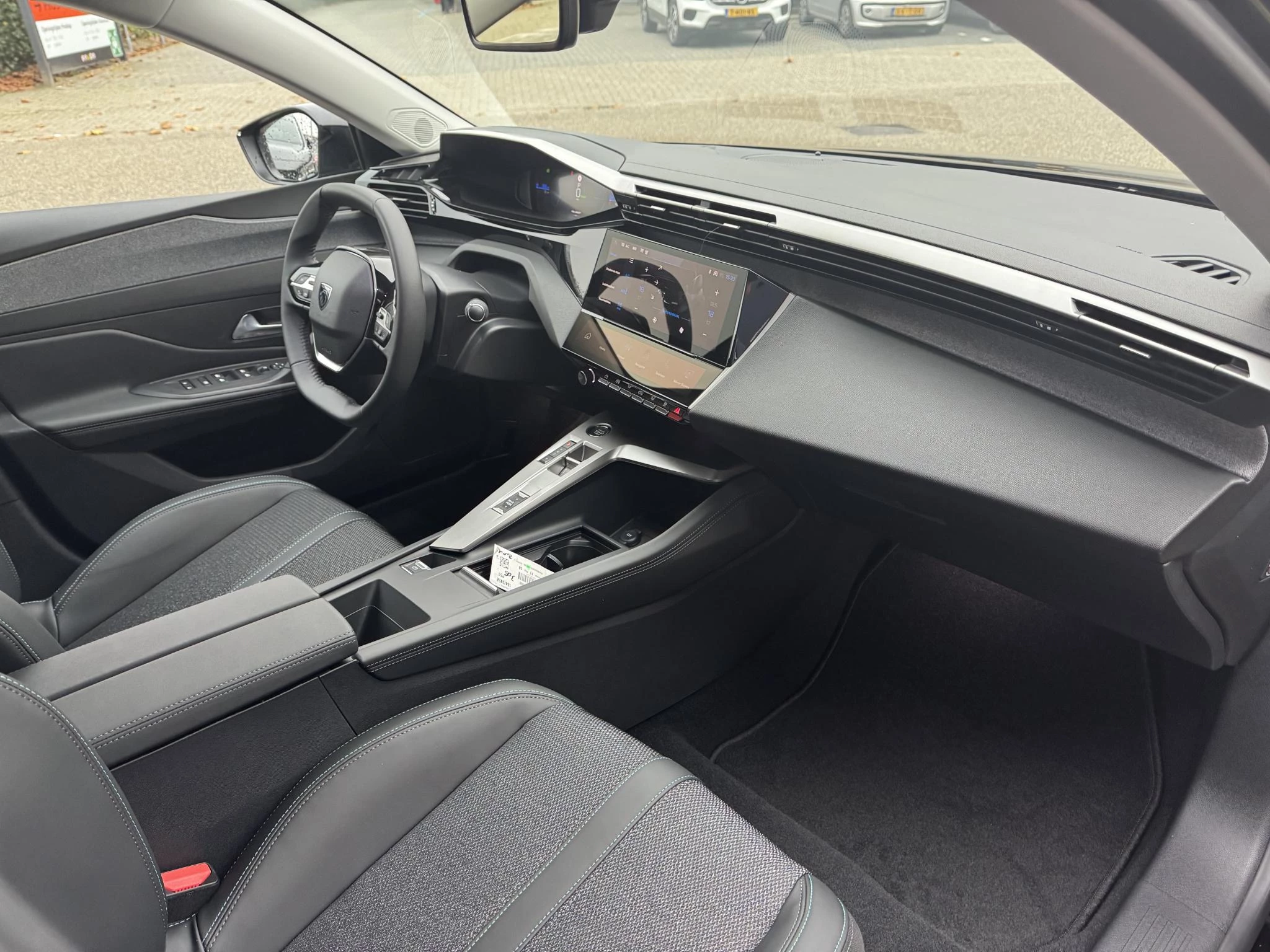 Peugeot-e-308-image-15
