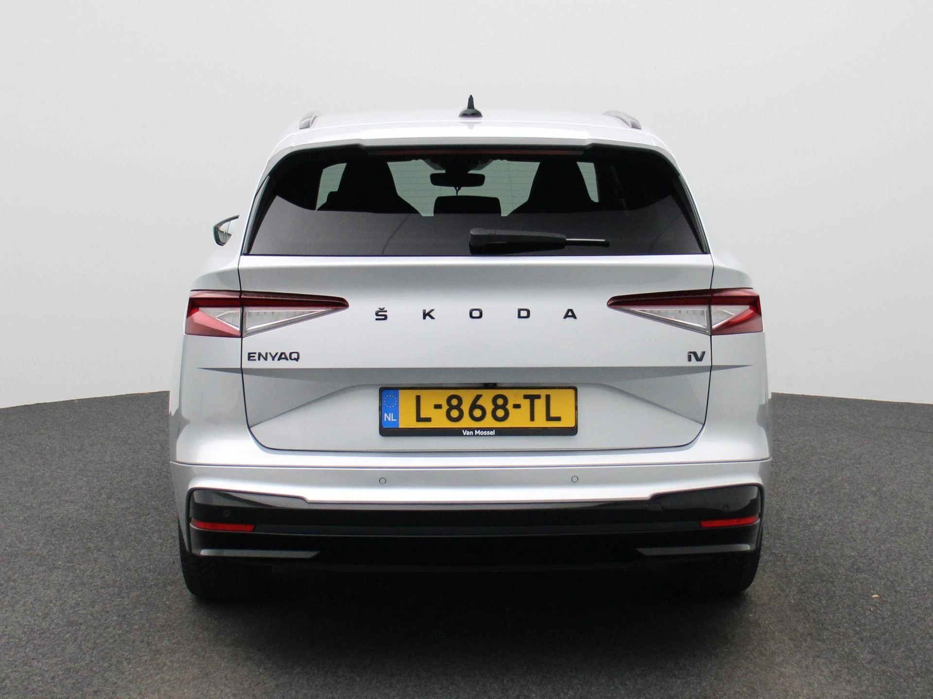 Škoda-Enyaq iV-image-4