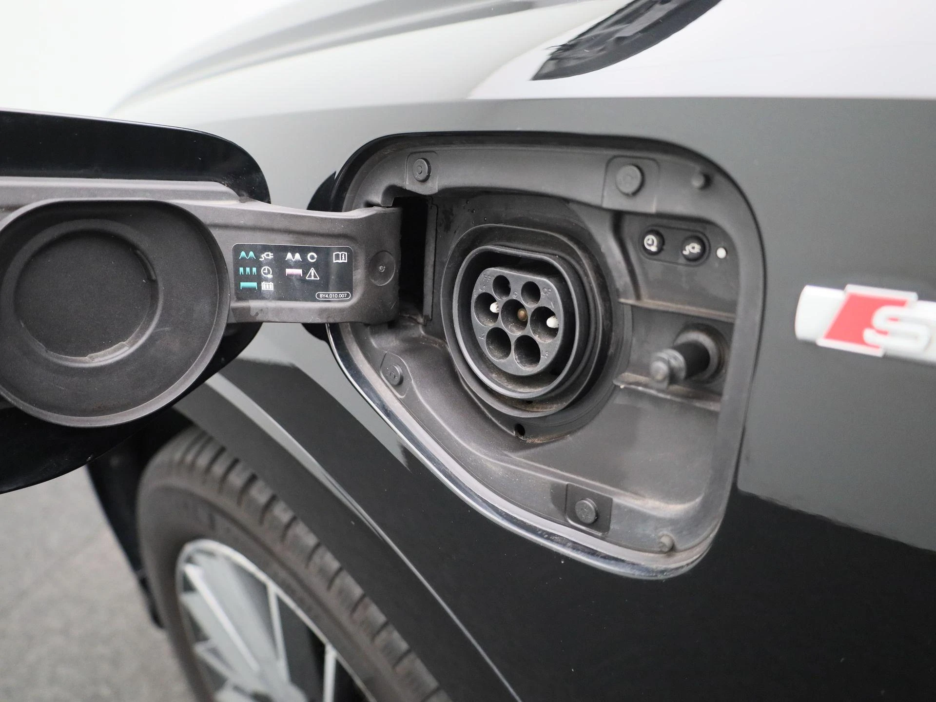 Audi-Q3-image-44