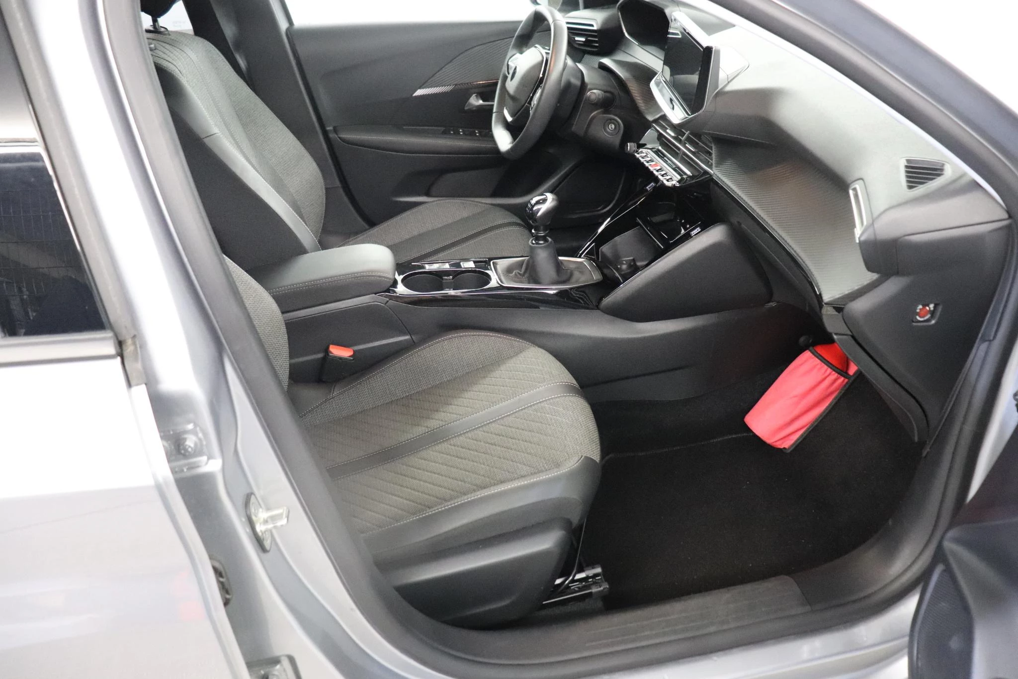 Peugeot 208 1.2 PureTech 100 MAN6 S&S Allure