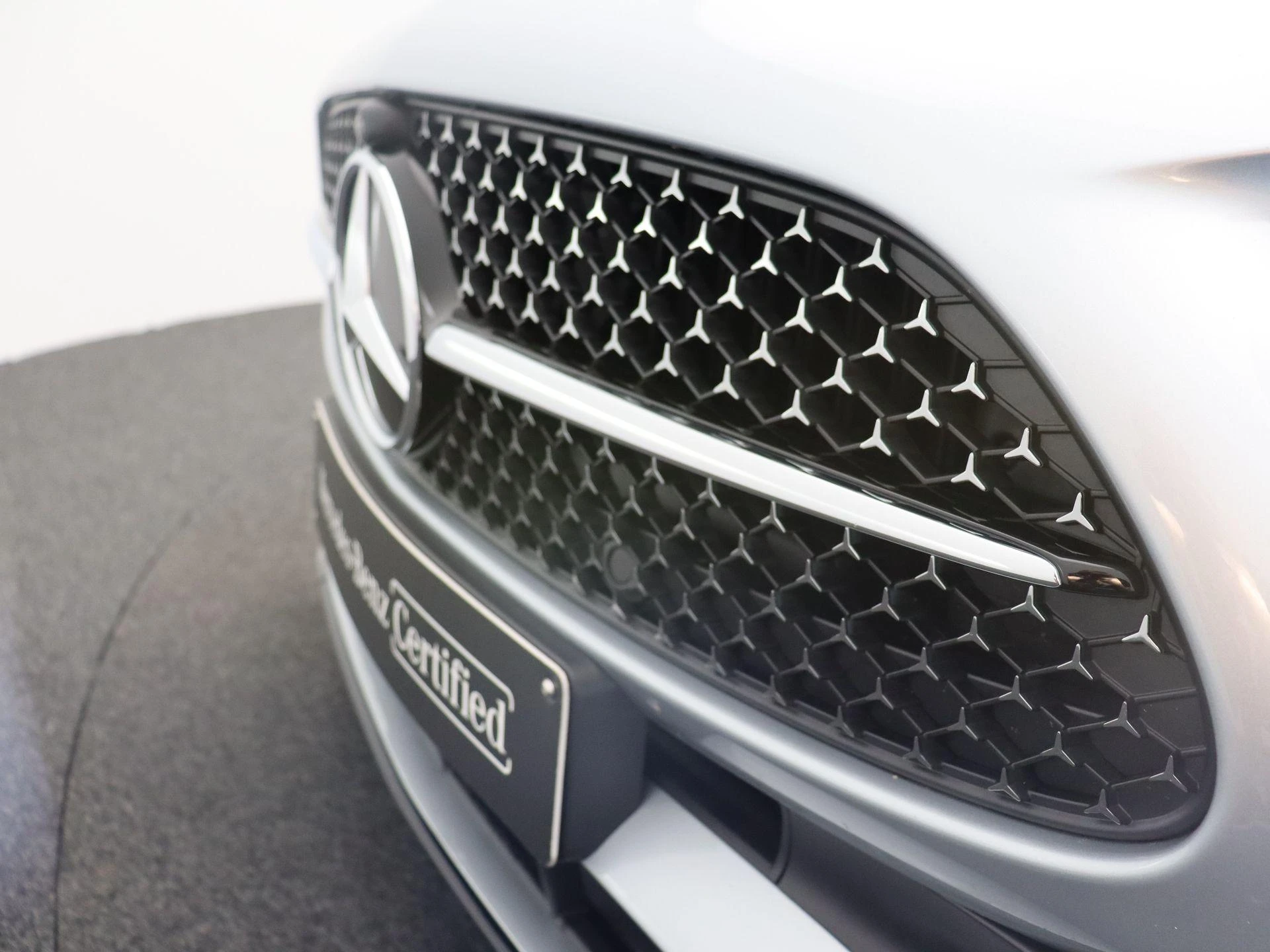 Mercedes-Benz-C-Klasse-image-33