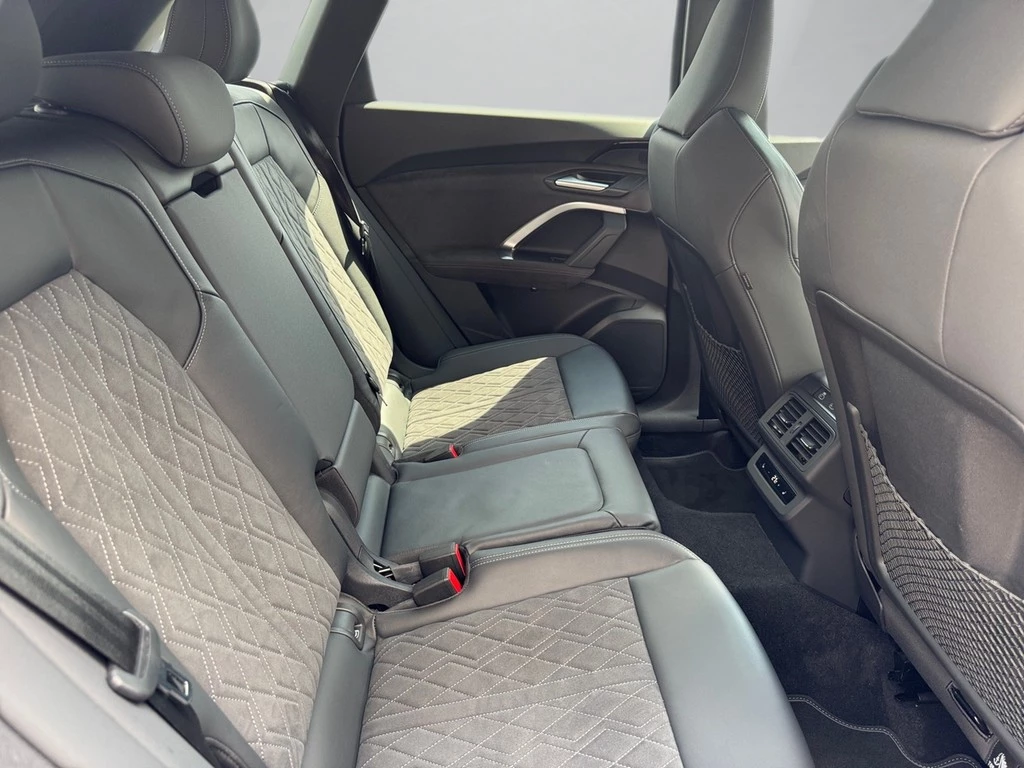 Audi Q5 2,0 TFSI quattro S-line AHK