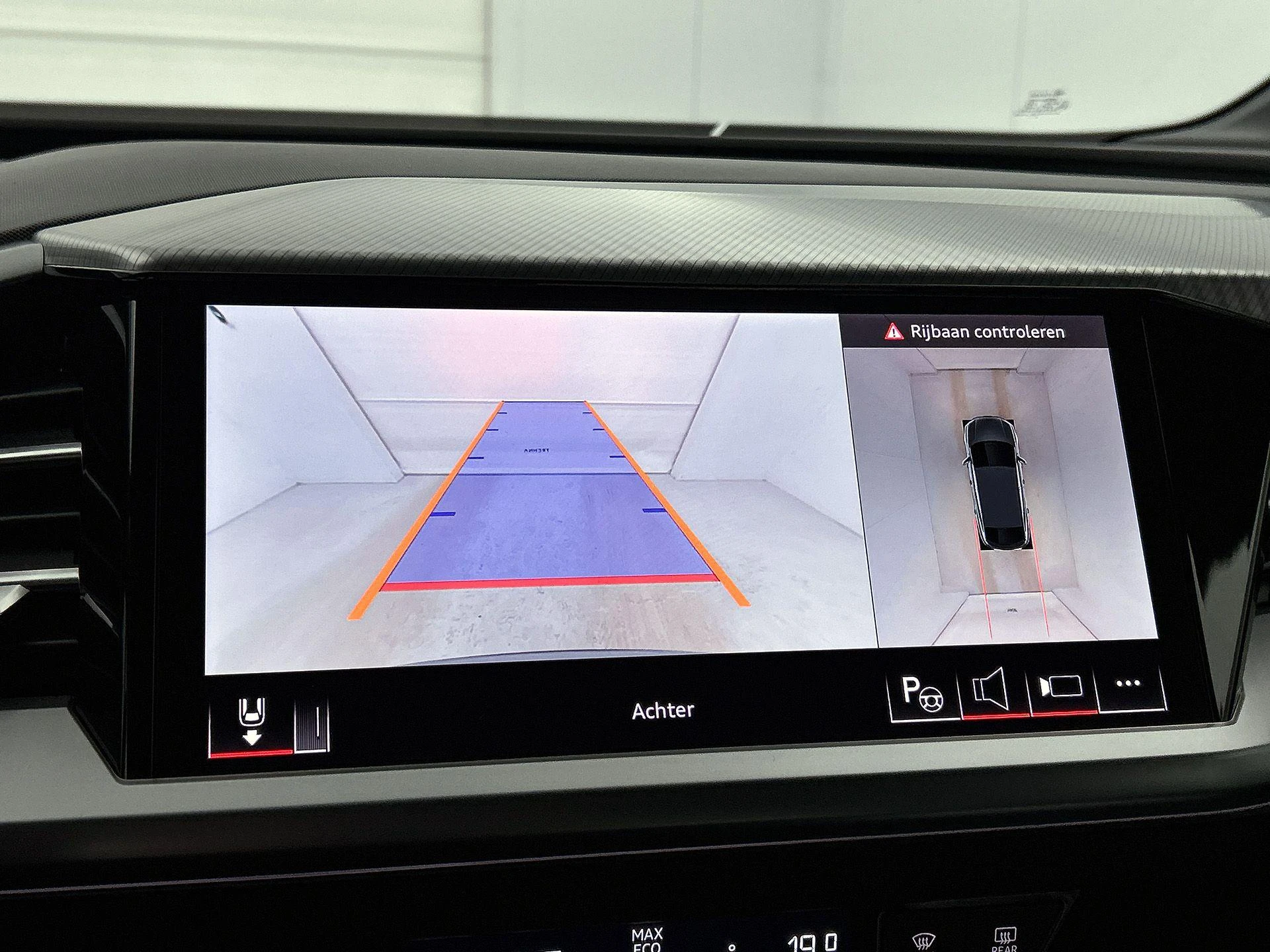 Audi-Q4 Sportback e-tron-image-10