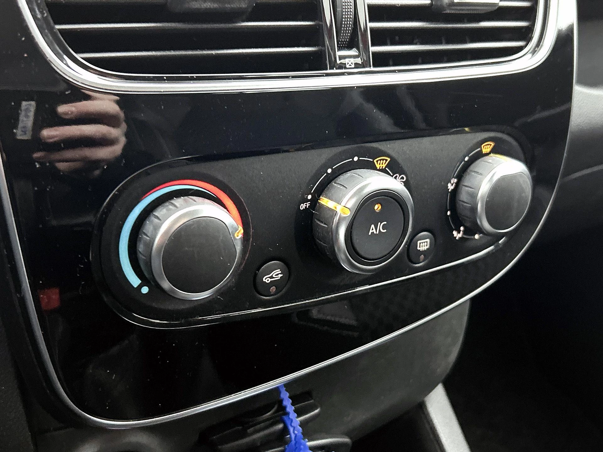 Renault-Clio-image-27