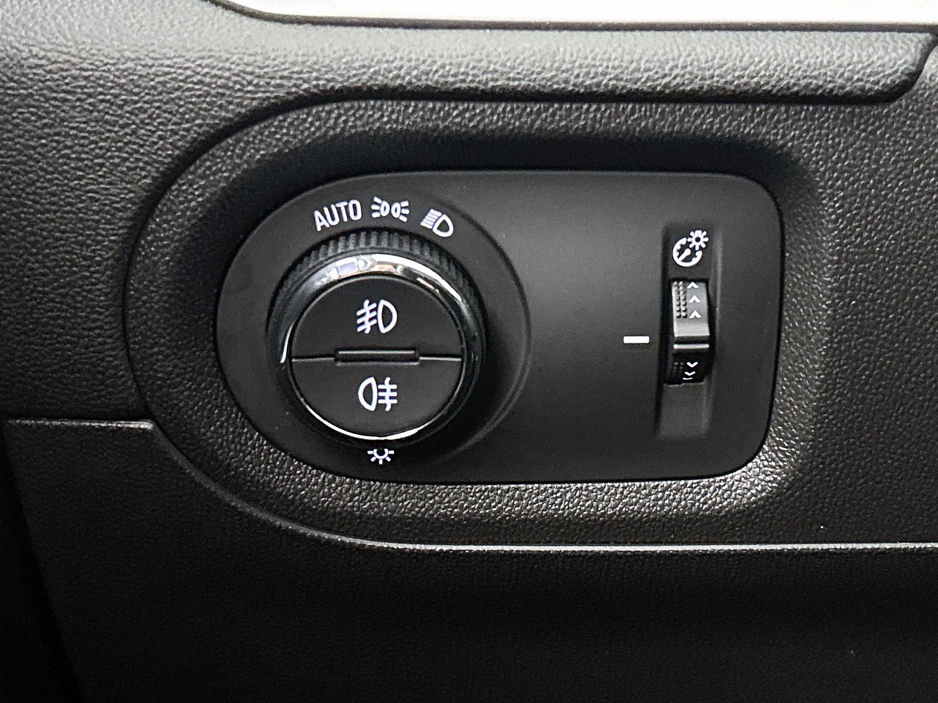 Opel-Grandland-image-29