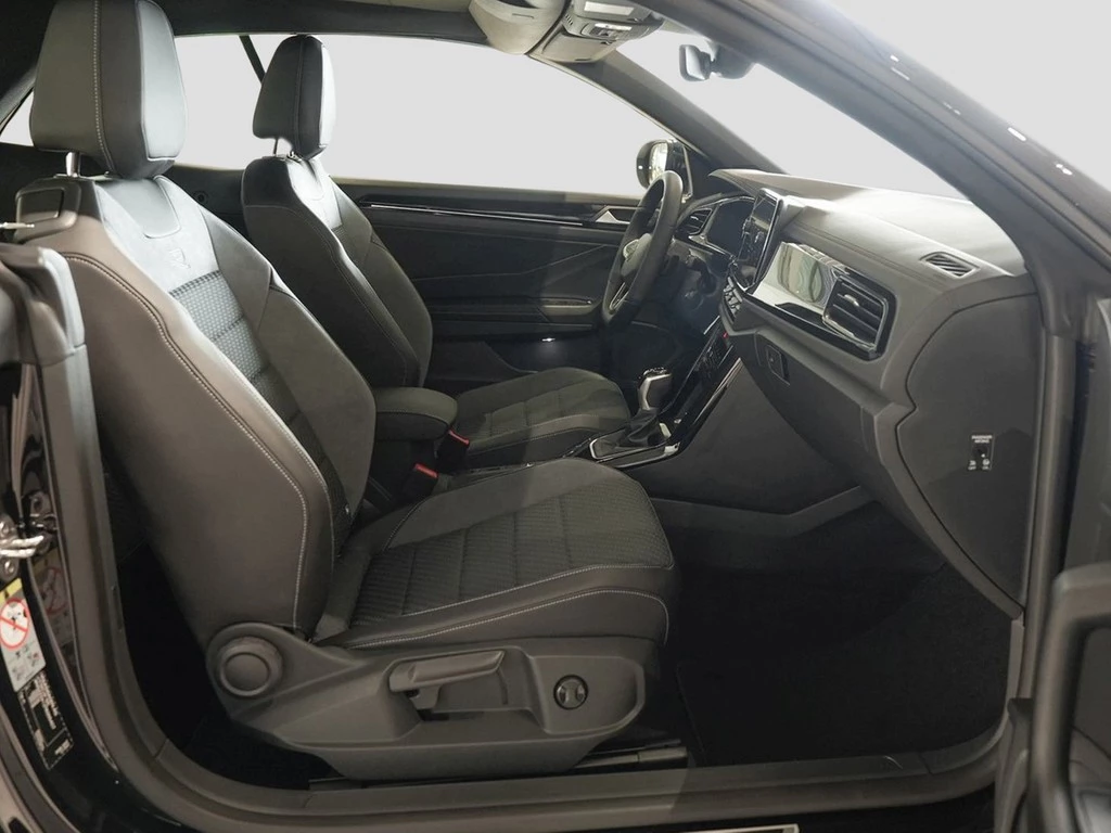 Volkswagen-T-Roc-image-7