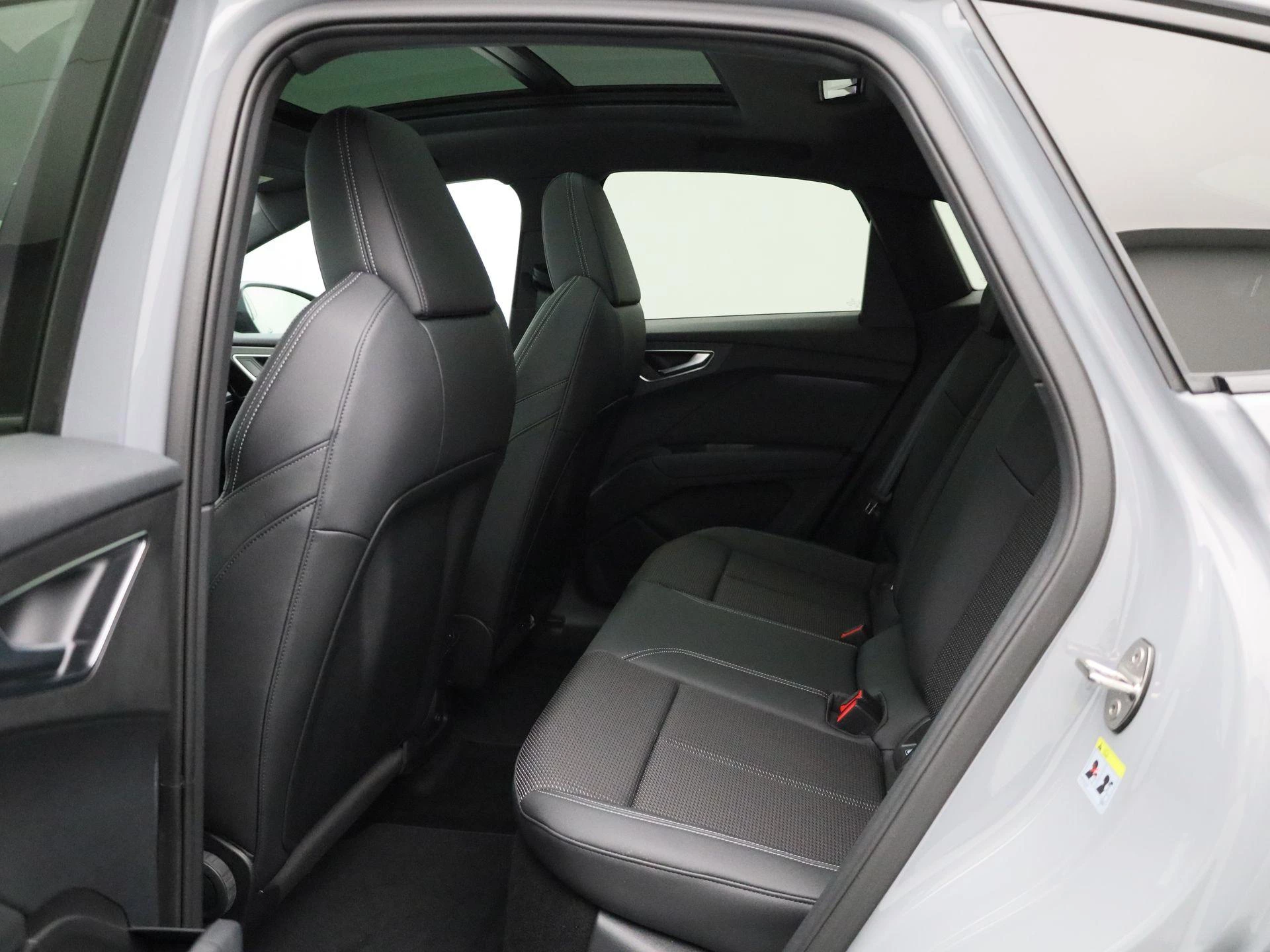 Audi-Q4 Sportback e-tron-image-9