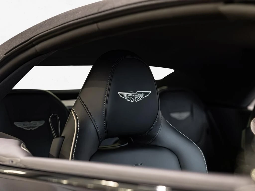 Aston Martin-DB12-image-6