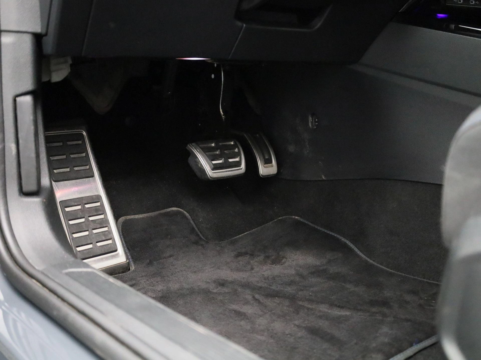 Volkswagen-Golf-image-37