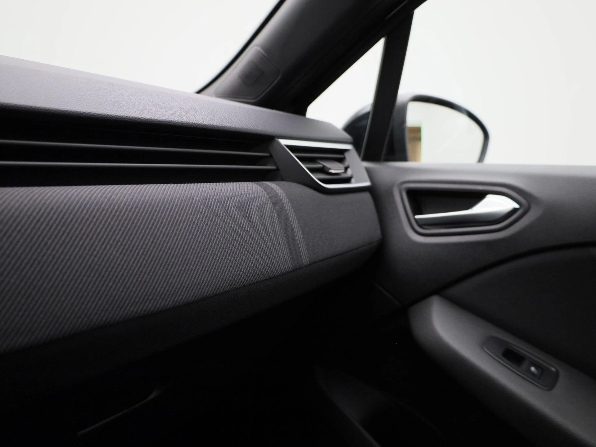 Renault-Clio-image-25