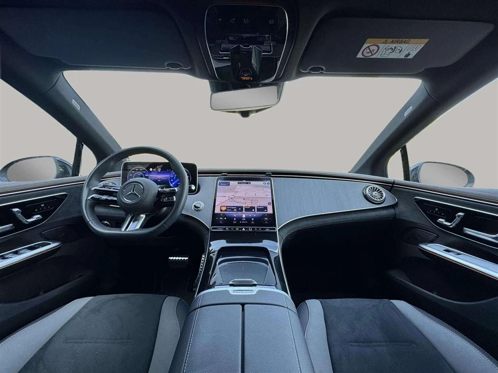 Mercedes-Benz-EQE-image-12