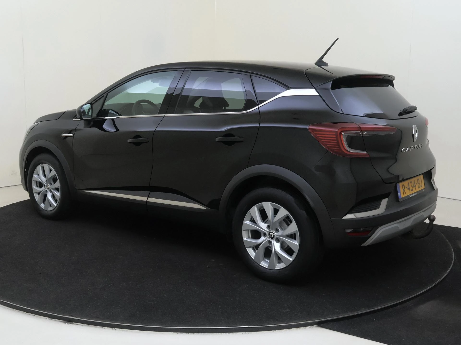 Renault-Captur-image-2