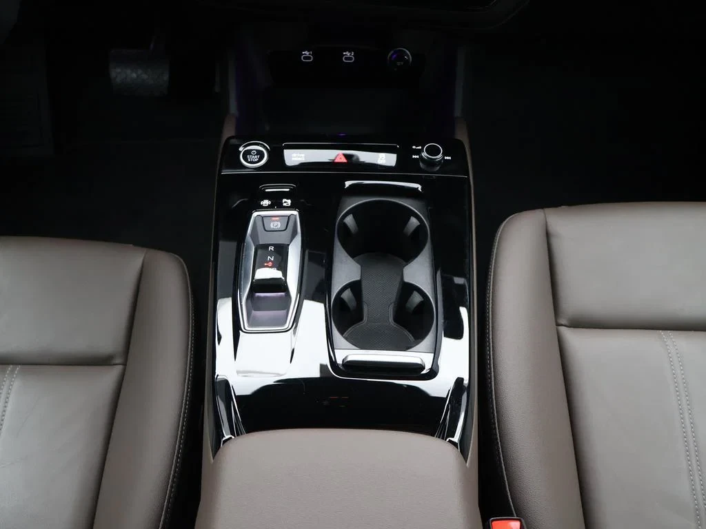 Audi-A6 Sportback e-tron-image-11