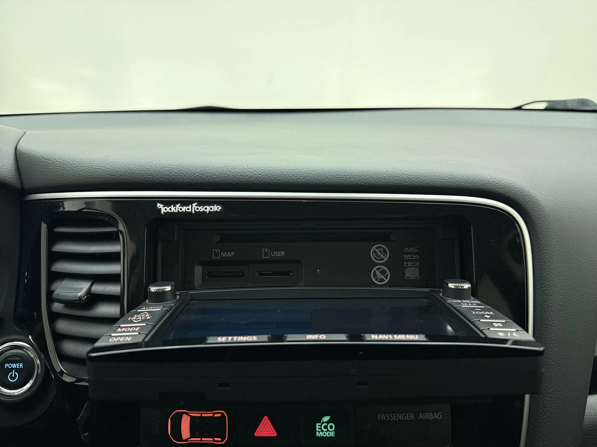 Mitsubishi-Outlander-image-17