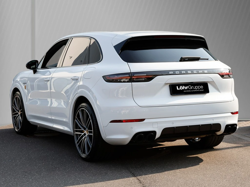 Porsche-Cayenne-image-6
