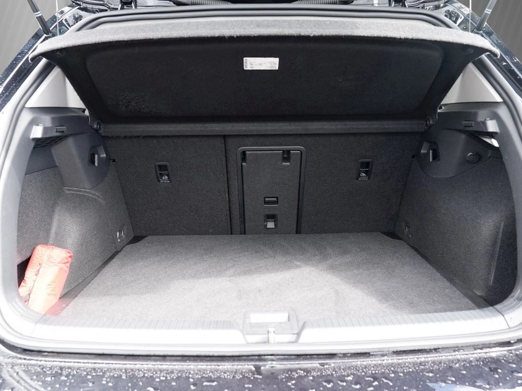 Volkswagen Golf VIII 1.5 TSI Life Navi/LED/ShZ