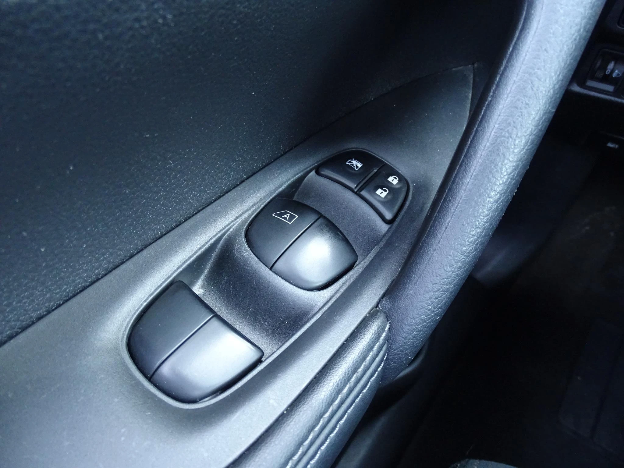 Nissan-X-Trail-image-23