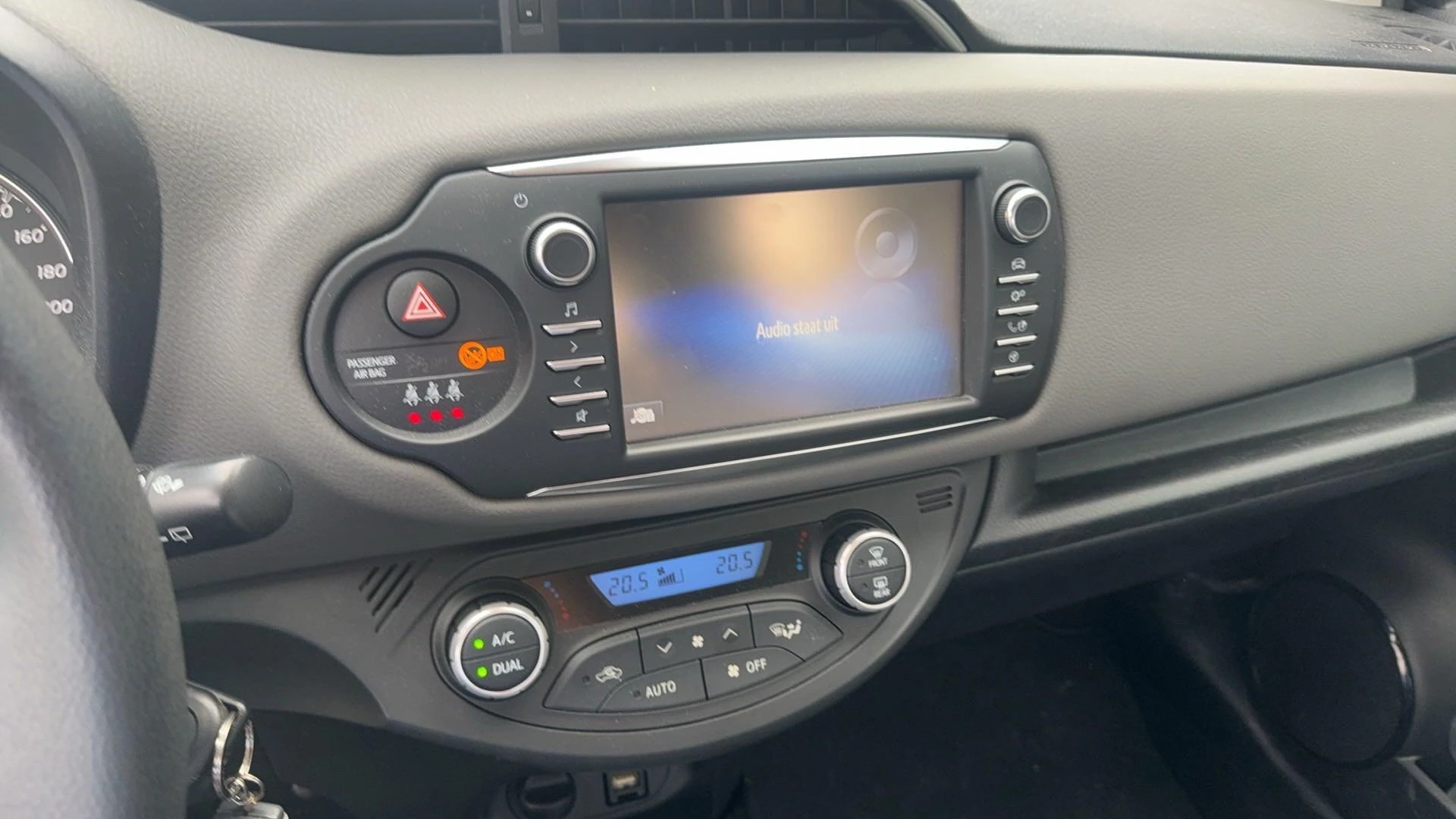 Toyota-Yaris-image-3