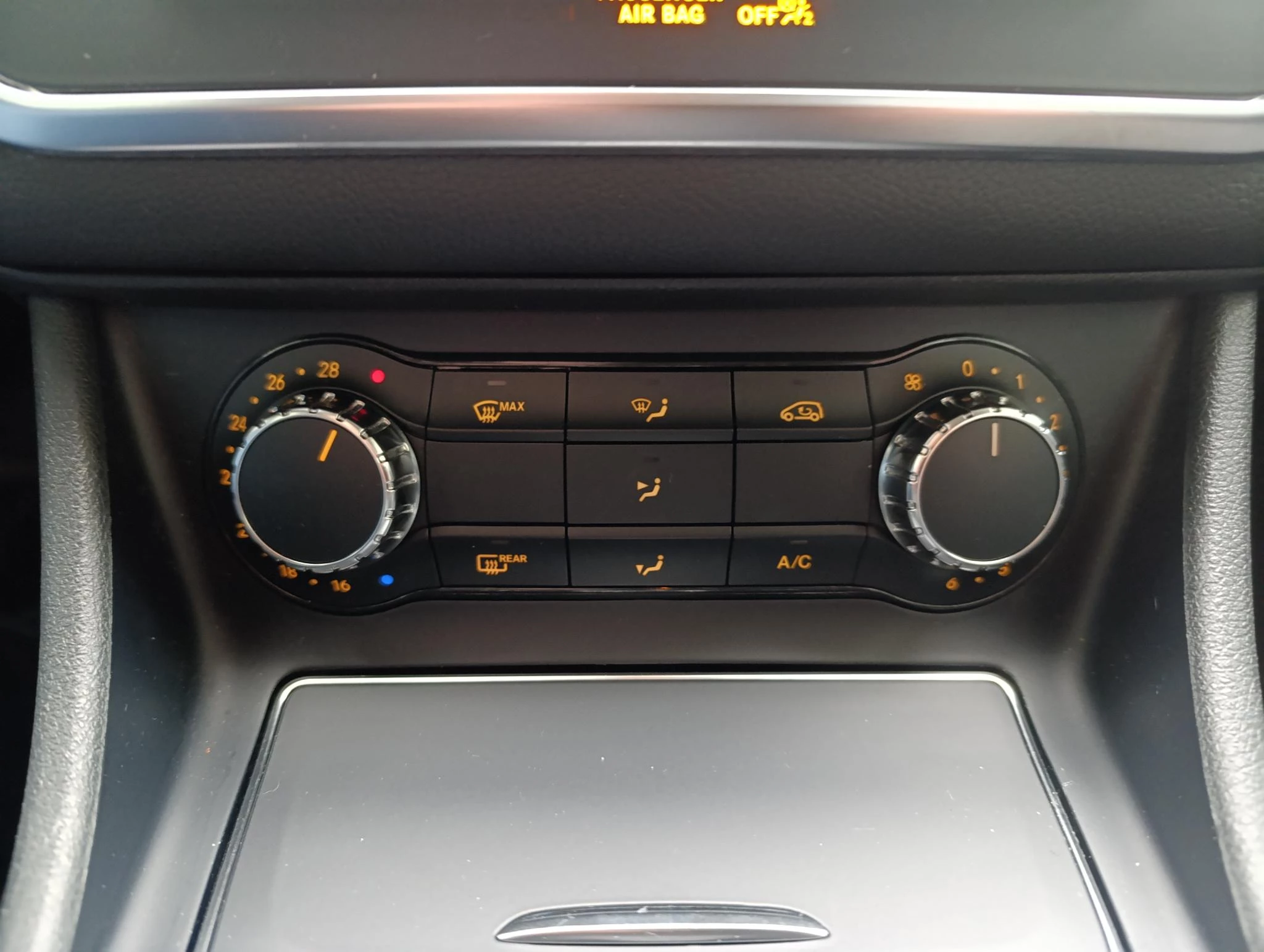 Mercedes-Benz-GLA-image-22