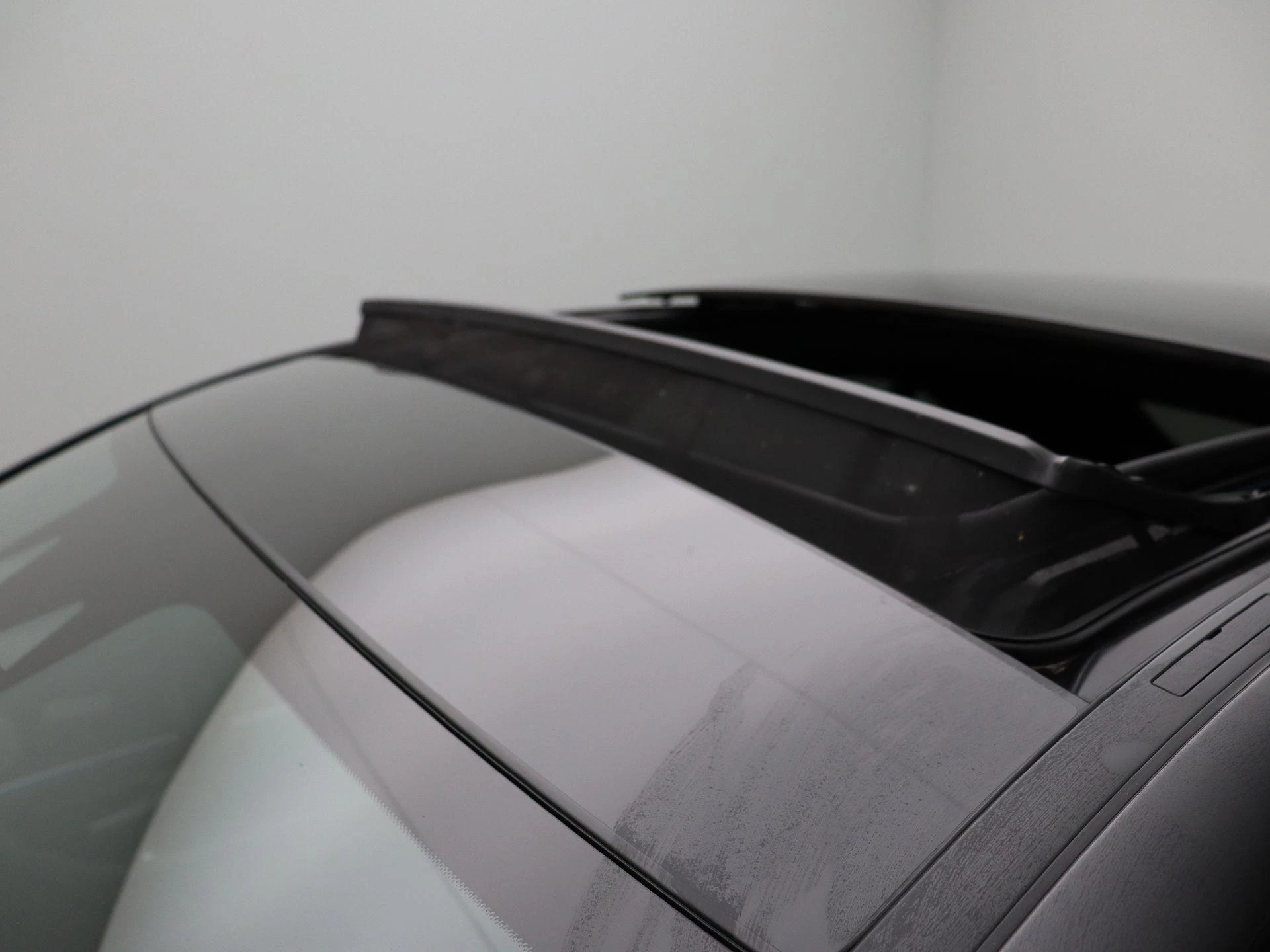 Mercedes-Benz-E-Klasse-image-13