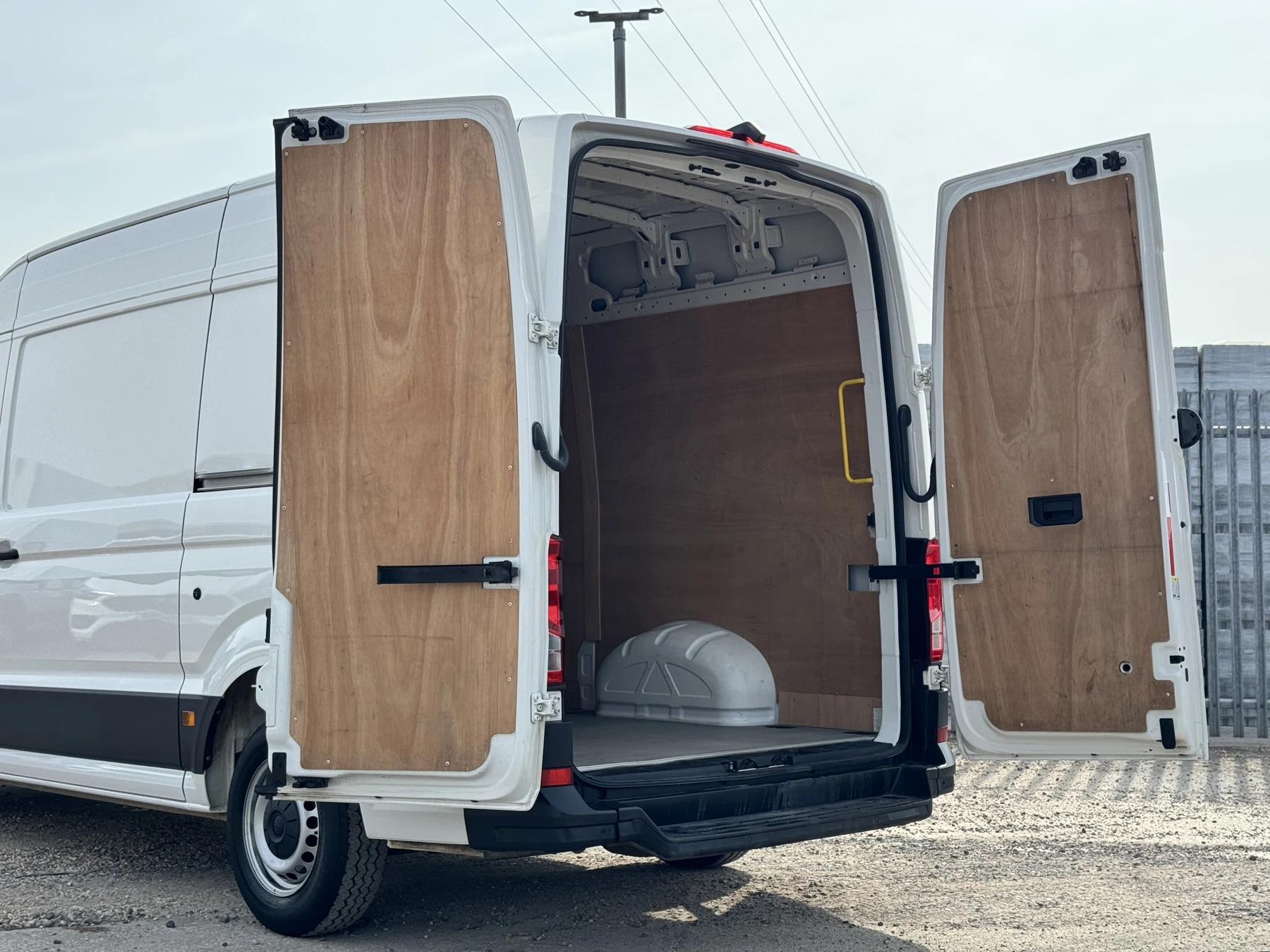 Volkswagen-Crafter-image-28
