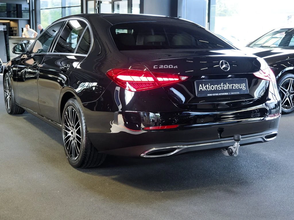 Mercedes-Benz-C-Klasse 200 d-image-4