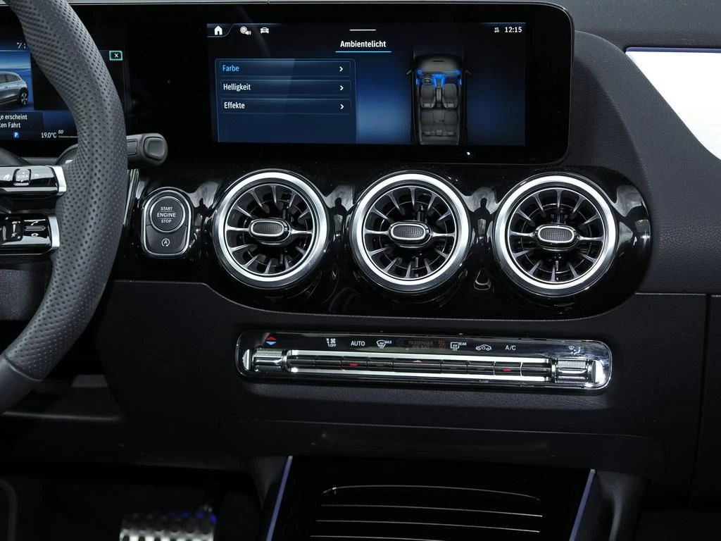 Mercedes-Benz-GLA 200 d-image-10