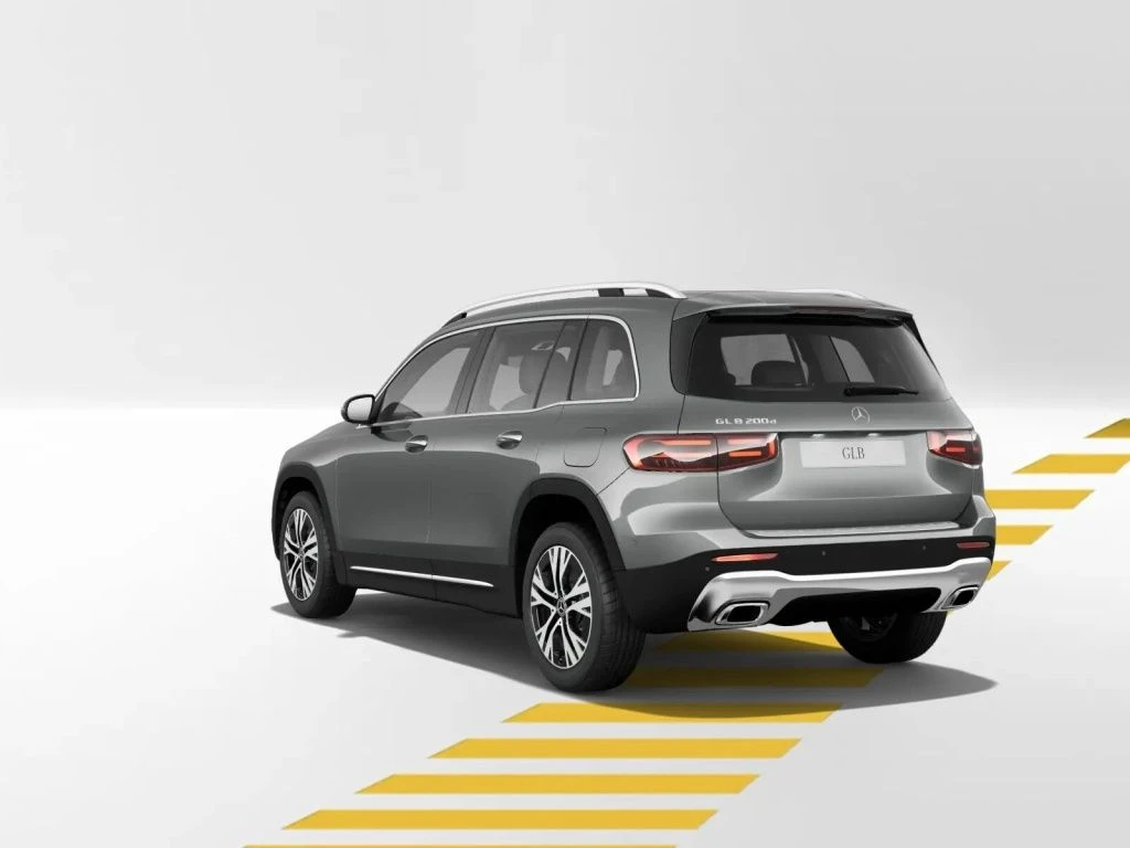 Mercedes-Benz-GLB 200 d-image-4