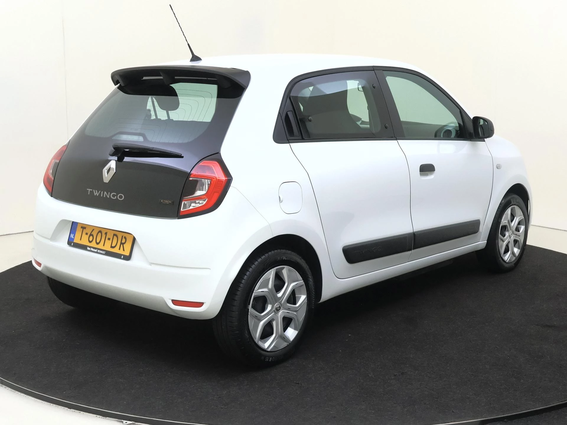 Renault-Twingo-image-7