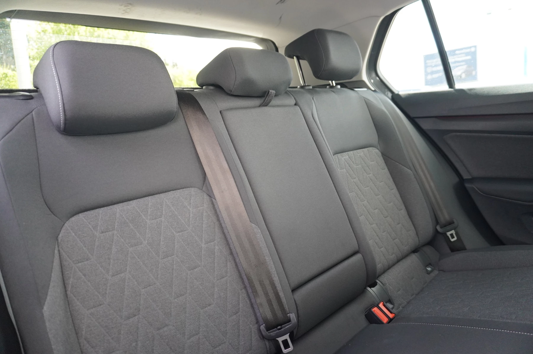 Volkswagen-Golf-image-10