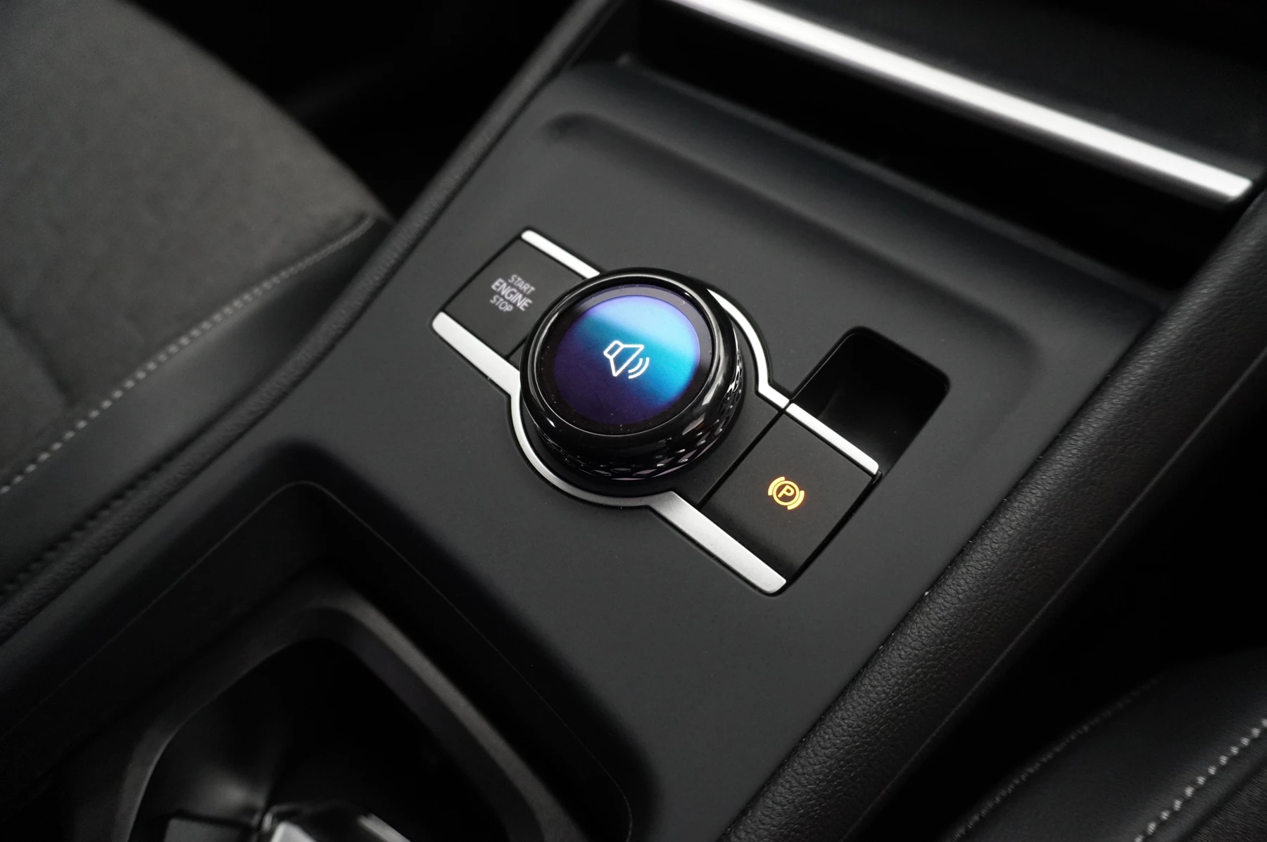 Volkswagen-Tiguan-image-25