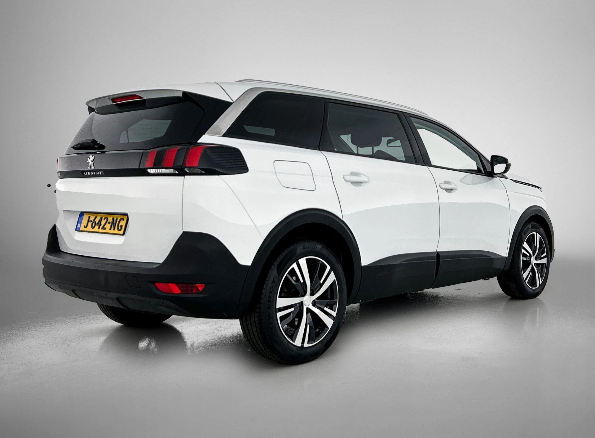 Peugeot-5008-image-3