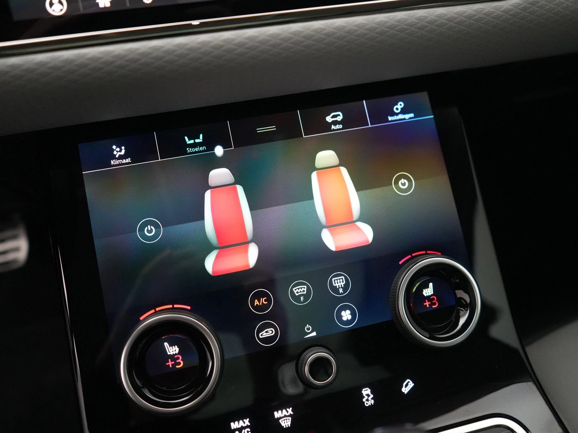 Land Rover-Range Rover Evoque-image-21