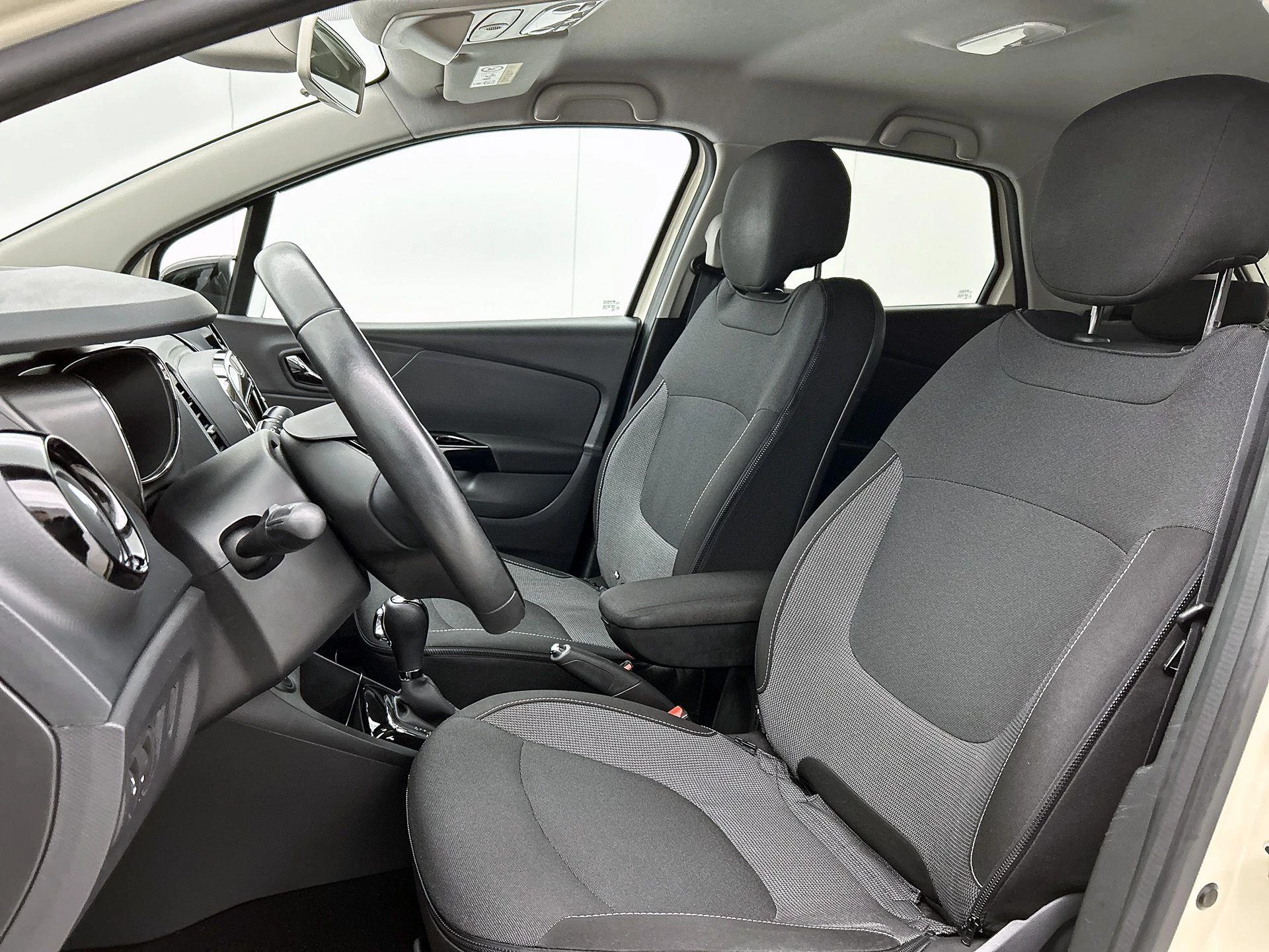 Renault-Captur-image-31