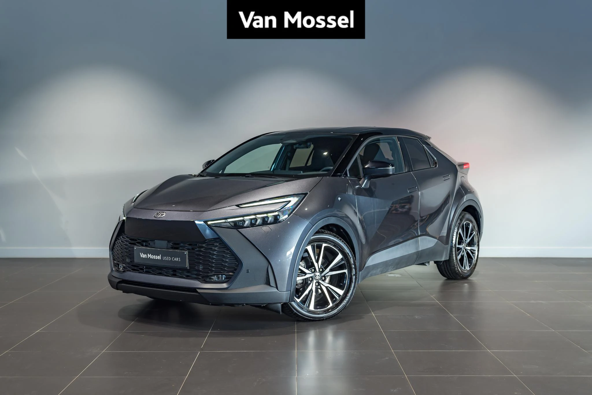 Toyota-C-HR-image-0